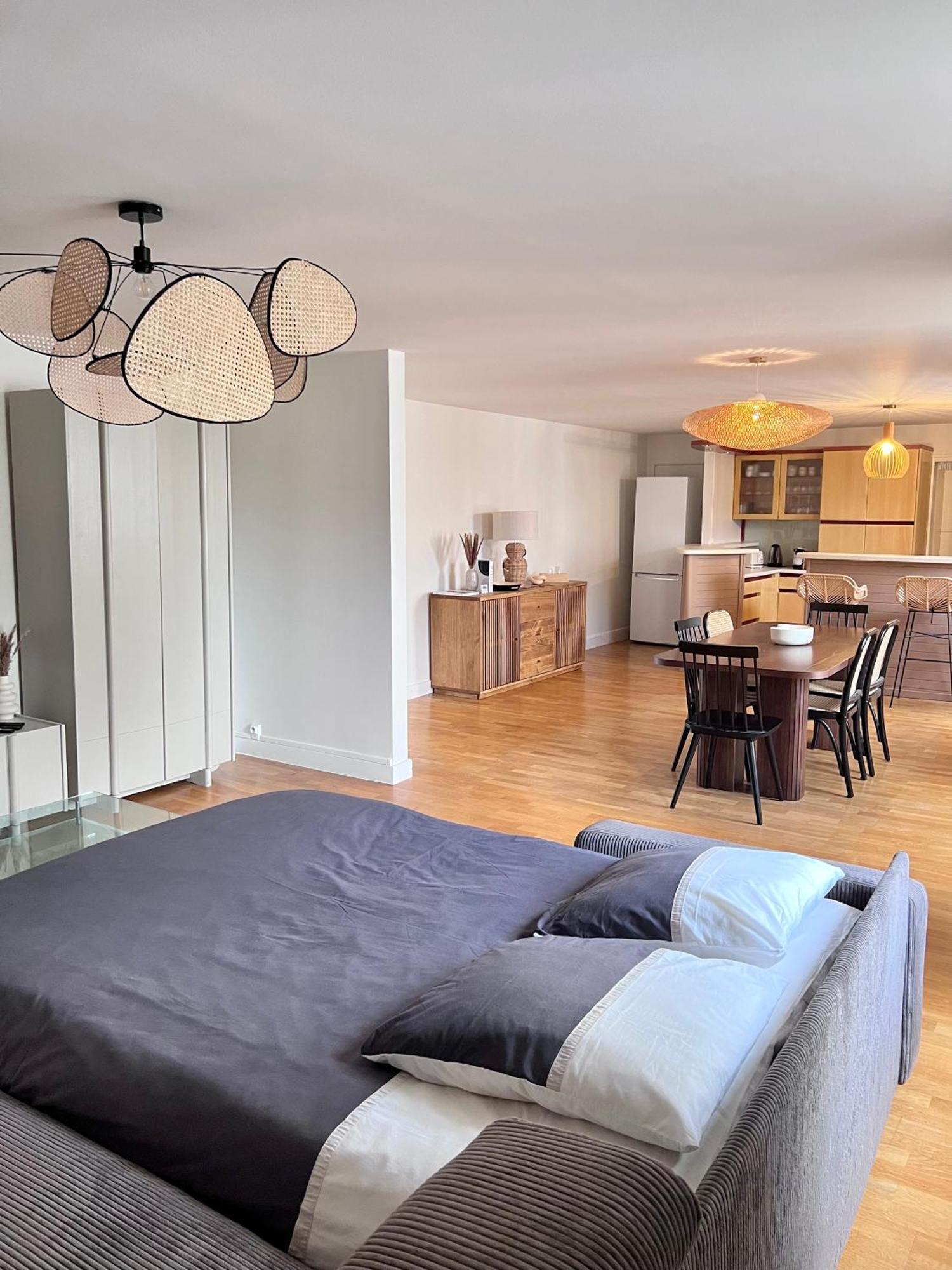 Grand Appartement Ultra Moderne Plein Centre, Plage A Pieds, Avec Parking Concarneau Exterior photo